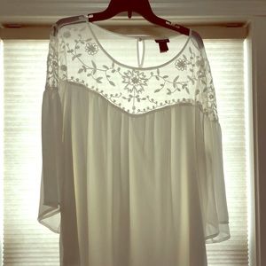 Ladies/Juniors white blouse with lace top.